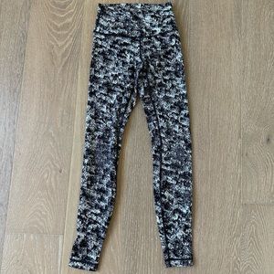 Lululemon Black Tights Leggings - Size 2